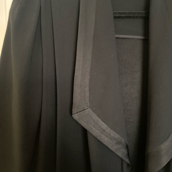 Wilfred Aritzia black blazer - Picture 6 of 6